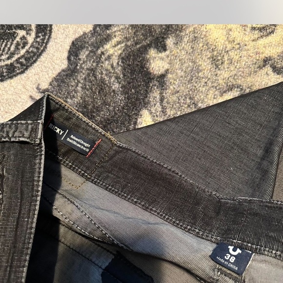 true religion - Picture 3 of 4